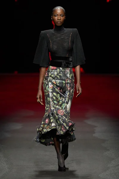 Look 38